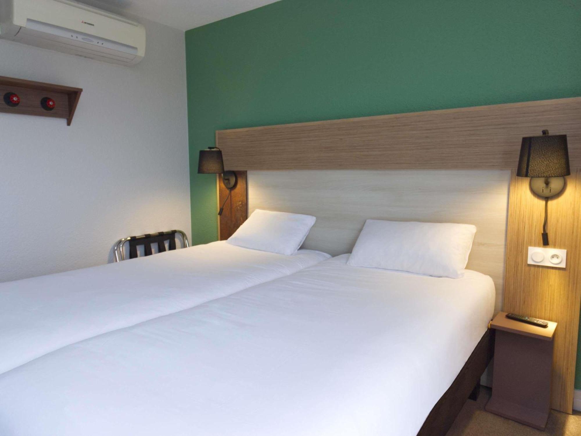 Greet Hotel Dijon Sud Longvic Luaran gambar